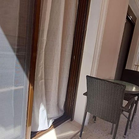 Spacious Beauty In Athens, 55M2, Metro 7' Екстериор снимка