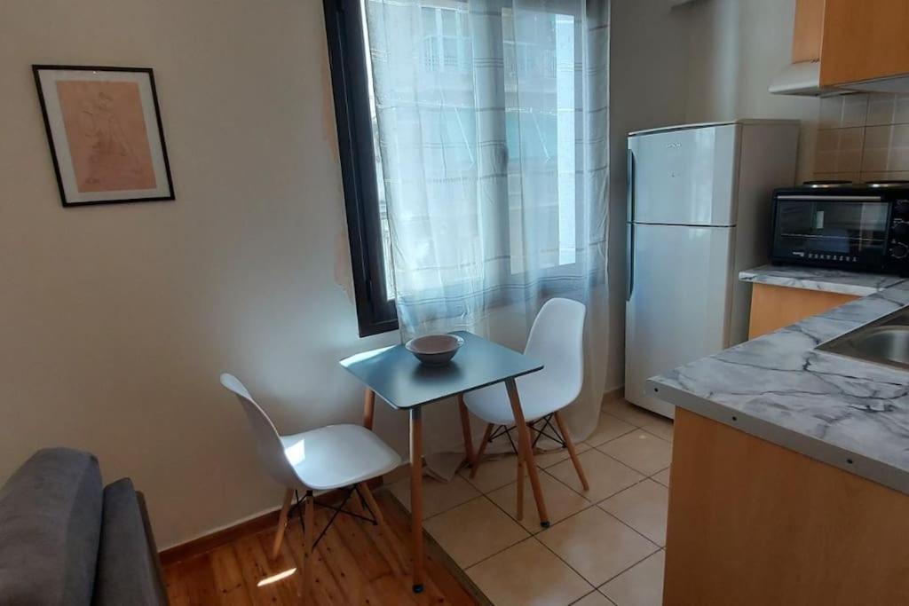 Spacious Beauty In Athens, 55M2, Metro 7' Екстериор снимка