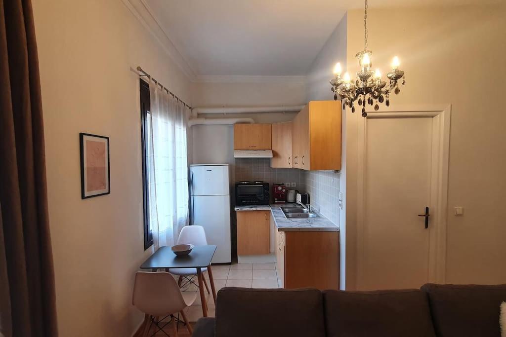 Spacious Beauty In Athens, 55M2, Metro 7' Екстериор снимка